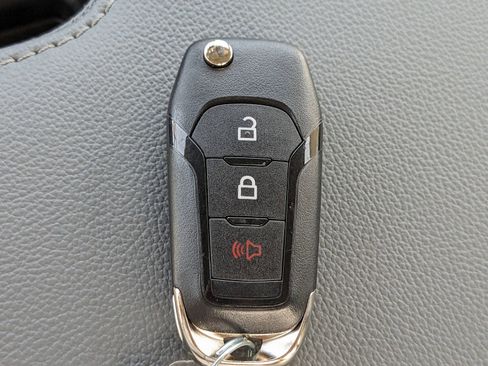 New 2025 Ford F250 XL w/ XL Chrome Package image 27