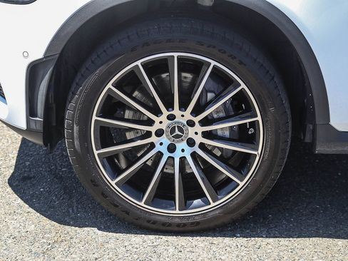 Used 2023 Mercedes-Benz GLC 300 4MATIC Coupe image 9