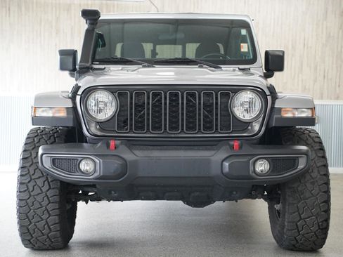Used 2020 Jeep Gladiator Rubicon w/ Cold Weather Group image 3