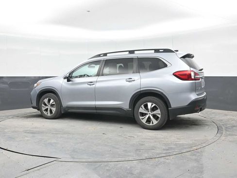 Used 2021 Subaru Ascent Premium w/ Convenience Package AWD/4WD image 3