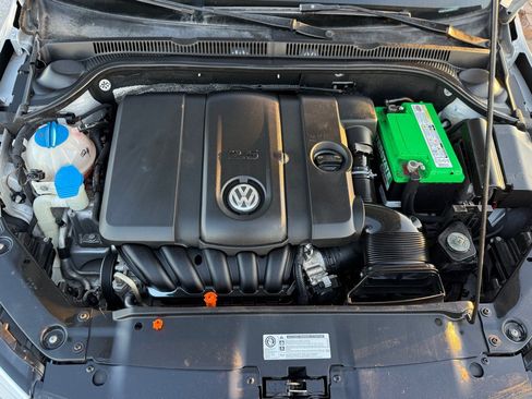 Used 2011 Volkswagen Jetta SE image 18