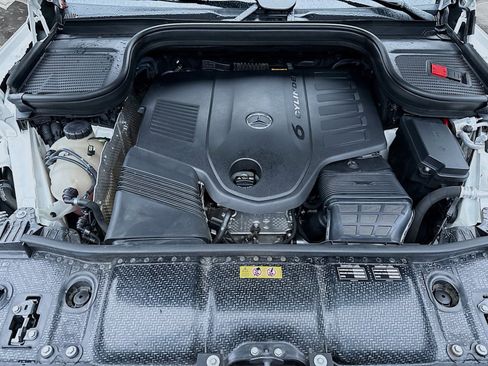 Used 2022 Mercedes-Benz GLS 450 4MATIC image 33