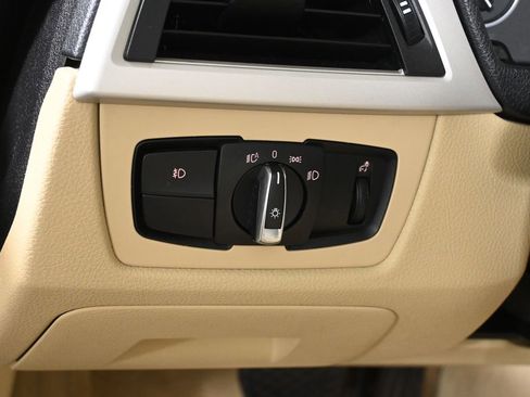 Used 2014 BMW 320i xDrive Sedan image 26