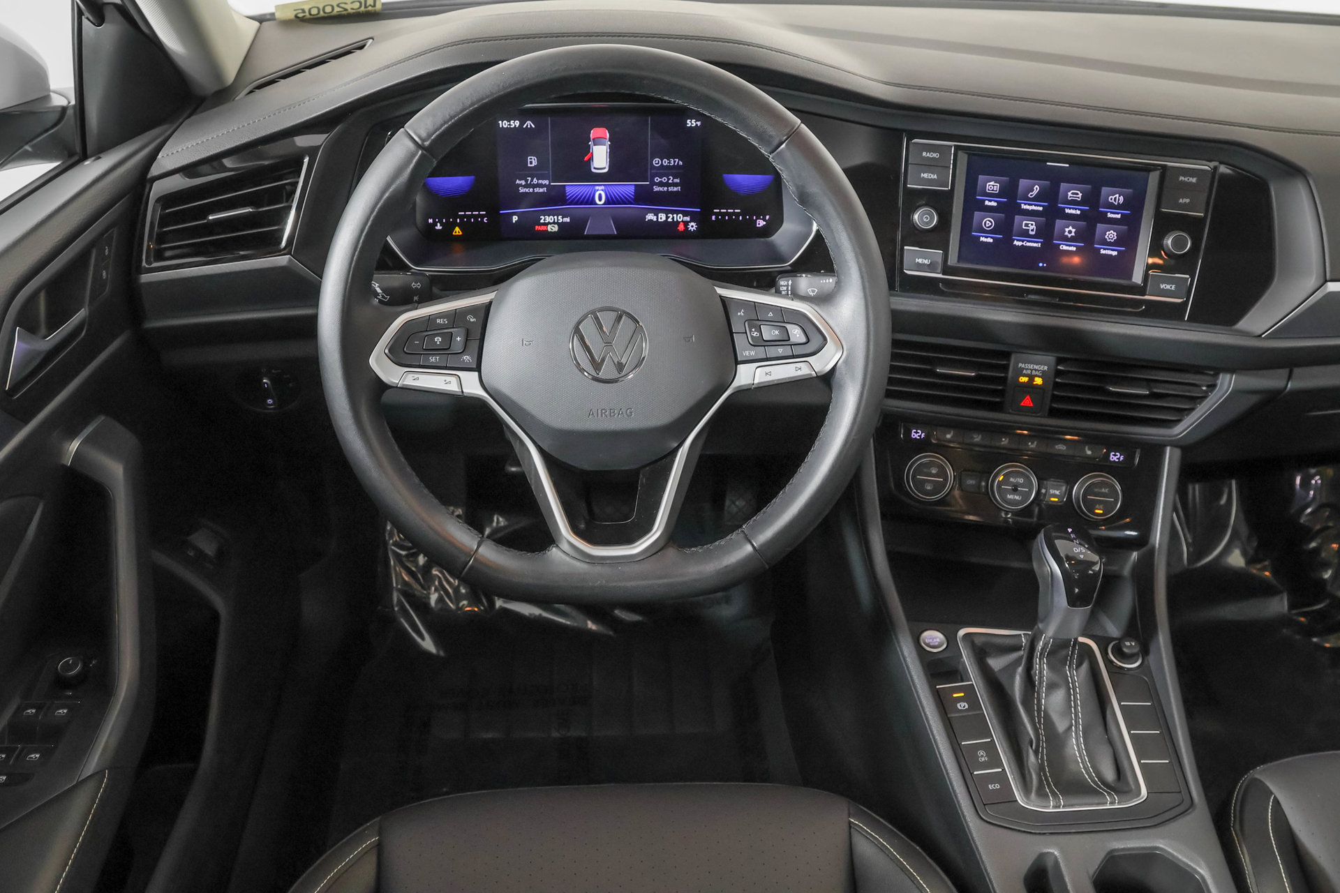 Used 2024 Volkswagen Jetta SE w/ Panoramic Sunroof Package FWD image 38