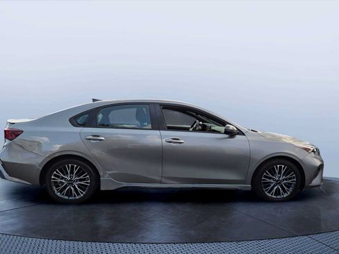Used 2022 Kia Forte GT-Line FWD image 7