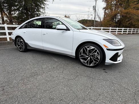 Used 2023 Hyundai Ioniq 6 Limited image 7