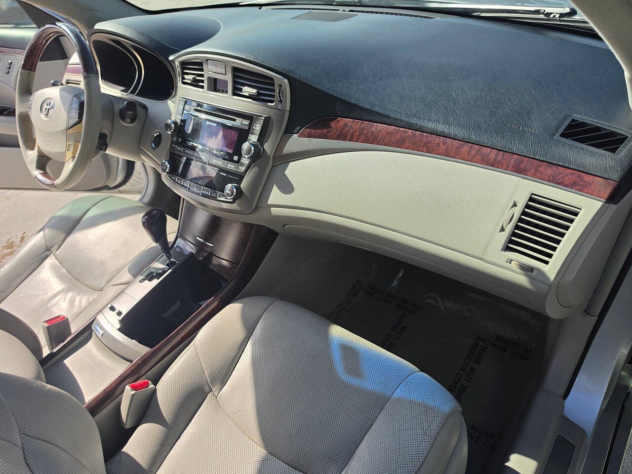 Used 2011 Toyota Avalon Limited FWD image 33