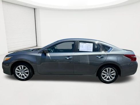 Used 2018 Nissan Altima 2.5 S FWD image 8
