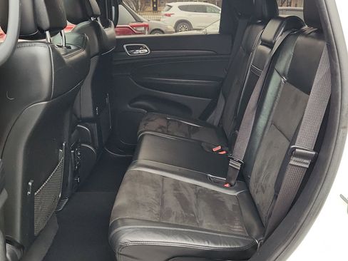 Used 2020 Jeep Grand Cherokee Altitude image 23