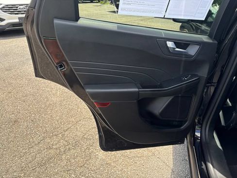 Used 2025 Ford Escape Platinum AWD/4WD image 18