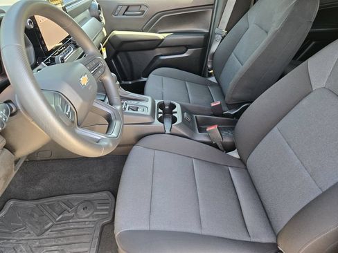 Used 2024 Chevrolet Colorado W/T RWD image 13