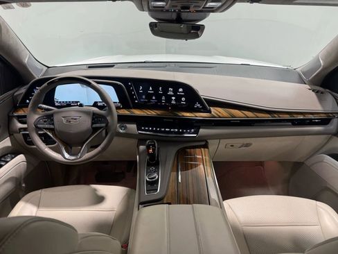 Used 2021 Cadillac Escalade Premium Luxury Platinum image 13