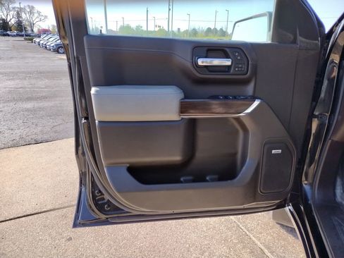 Used 2019 GMC Sierra 1500 SLT w/ SLT Premium Plus Package AWD/4WD image 29
