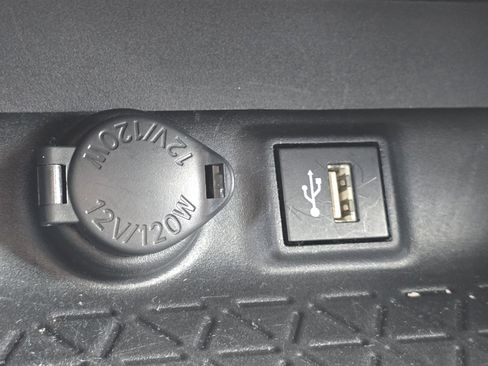 Certified 2024 Toyota RAV4 LE AWD/4WD image 27