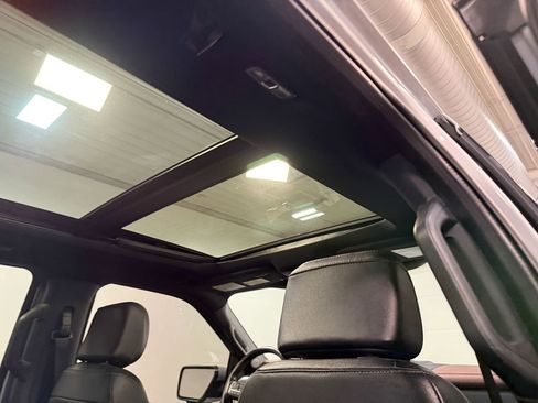 Used 2022 Ford F150 Lariat w/ Equipment Group 502A High image 17