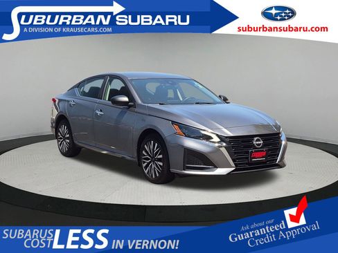 Used 2024 Nissan Altima 2.5 SV AWD/4WD image 1