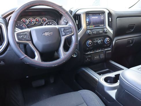 Used 2021 Chevrolet Silverado 1500 LT Trail Boss w/ Convenience Package II AWD/4WD image 4