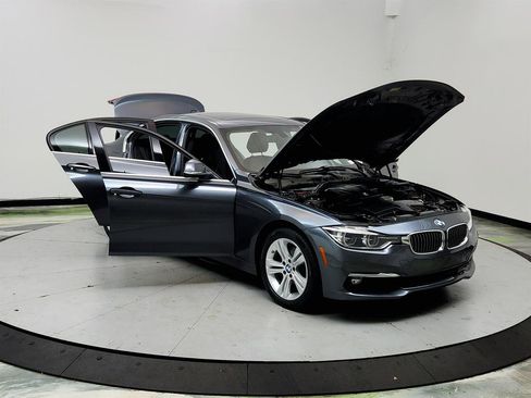 Used 2016 BMW 328i xDrive Sedan AWD/4WD image 10