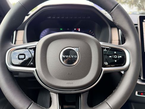 Used 2026 Volvo XC90 B6 Plus w/ Protection Package Premier AWD/4WD image 21