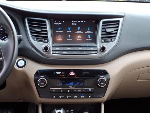 Used 2018 Hyundai Tucson SEL Plus w/ Cargo Package AWD/4WD image 12