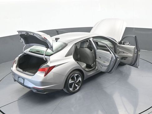 Used 2023 Hyundai Elantra SEL w/ Convenience Package image 69