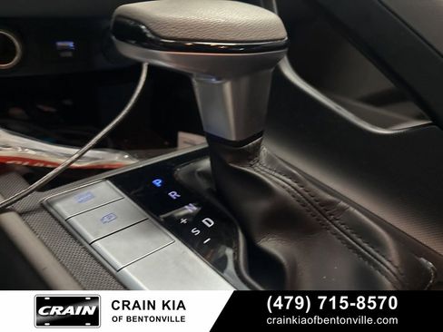 Used 2021 Hyundai Elantra SE FWD image 17