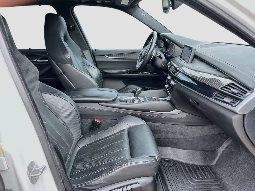 Used 2018 BMW X5 M AWD/4WD image 31
