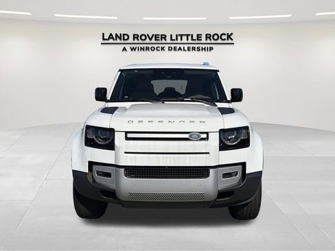 Used 2025 Land Rover Defender 110 S image 8