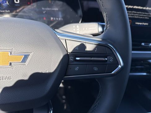 Used 2025 Chevrolet Equinox LT w/ Convenience Package II image 17