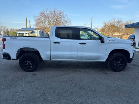 Used 2021 Chevrolet Silverado 1500 LT Trail Boss w/ Convenience Package II image 6