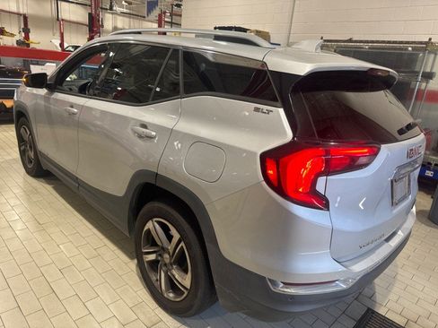 Used 2019 GMC Terrain SLT w/ Preferred Package FWD image 11
