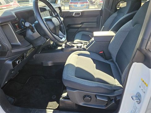 Used 2025 Ford Bronco Big Bend image 11