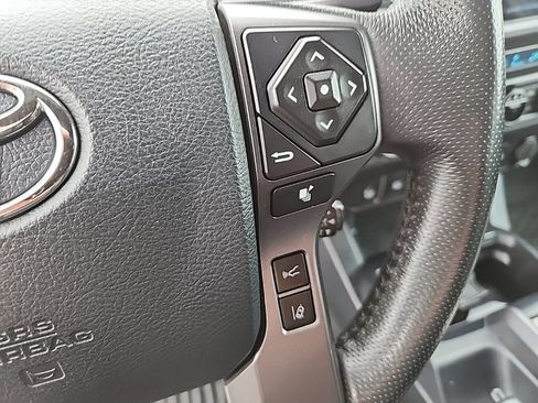 Used 2018 Toyota Tacoma TRD Pro AWD/4WD image 12