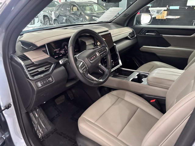 Used 2026 GMC Acadia Elevation w/ Elevation Premium Package AWD/4WD image 18
