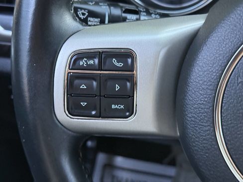 Used 2013 Jeep Grand Cherokee Altitude image 22