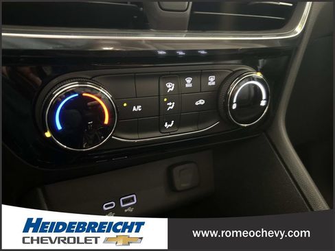 Used 2024 Buick Encore GX Sport Touring FWD image 23