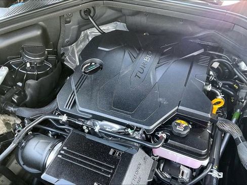 Certified 2025 Genesis GV80 2.5T Standard AWD/4WD image 31