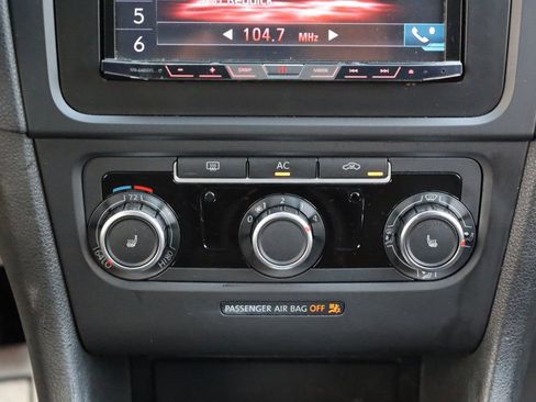 Used 2011 Volkswagen GTI Autobahn image 27