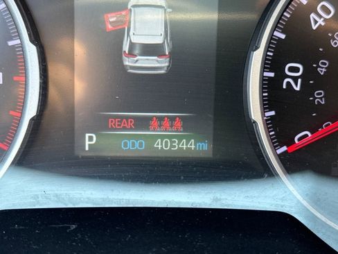 Used 2022 Toyota RAV4 XLE Premium FWD image 22