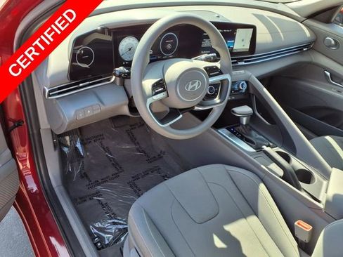 Certified 2024 Hyundai Elantra SEL image 29