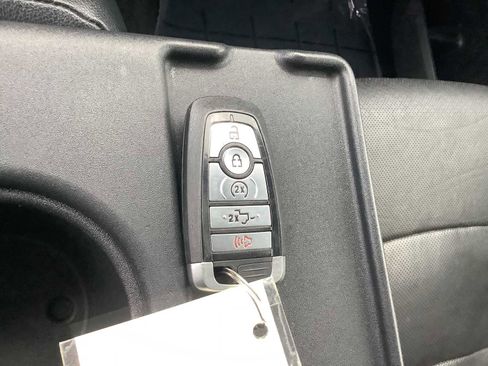 Used 2022 Ford F150 Lariat w/ Equipment Group 501A Mid image 19