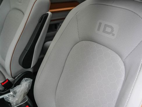 New 2025 Volkswagen ID. Buzz Pro S Plus AWD/4WD image 27