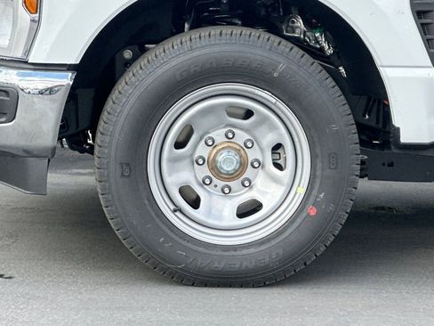 New 2026 Ford F350 XL w/ XL Chrome Package image 22