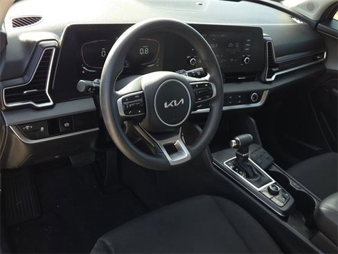 Used 2023 Kia Sportage LX image 15