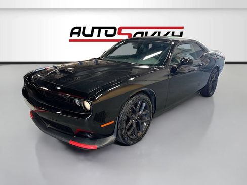 Used 2020 Dodge Challenger R/T w/ Blacktop Package RWD image 3