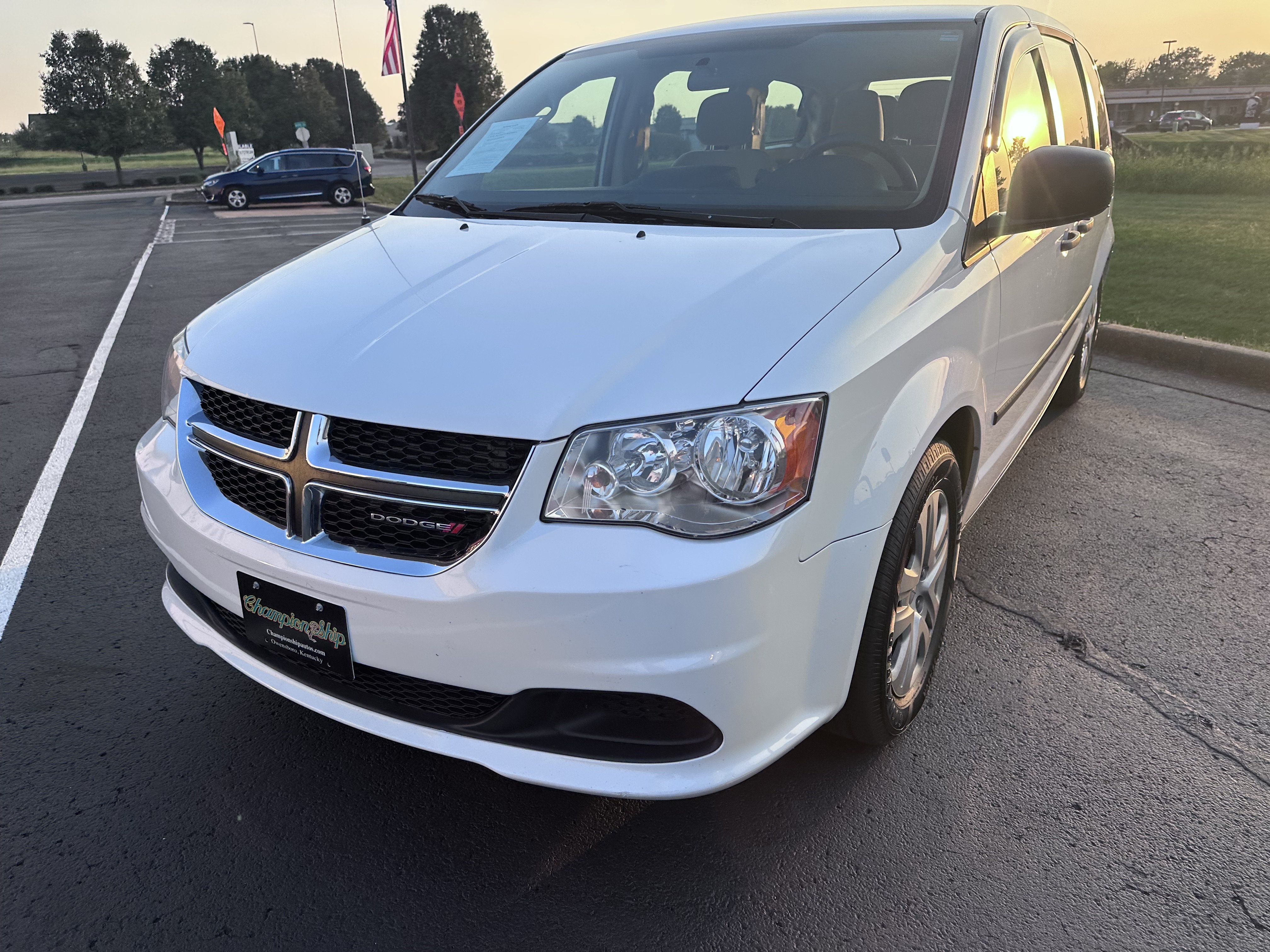 Used 2015 Dodge Grand Caravan American Value Package FWD image 6