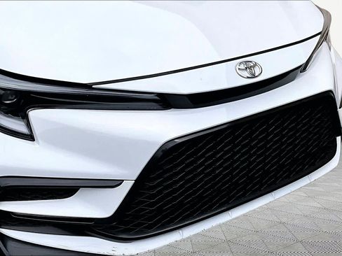 Used 2024 Toyota Corolla SE FWD image 30