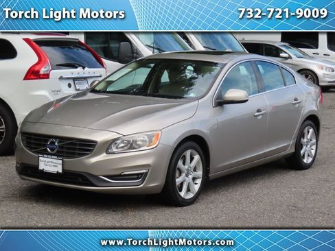 Used 2016 Volvo S60 T5 Premier w/ Climate Package AWD/4WD image 1