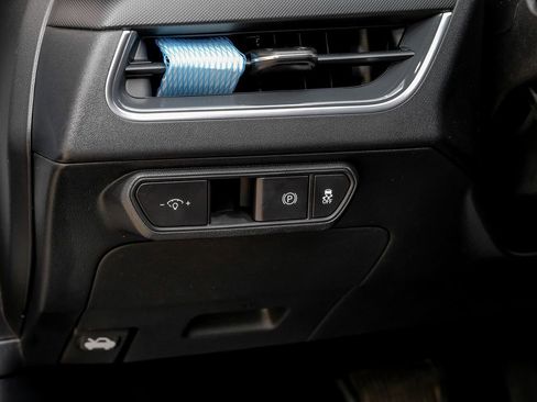 Used 2025 Kia K4 EX image 22