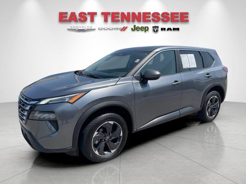 Used 2024 Nissan Rogue SV FWD image 7